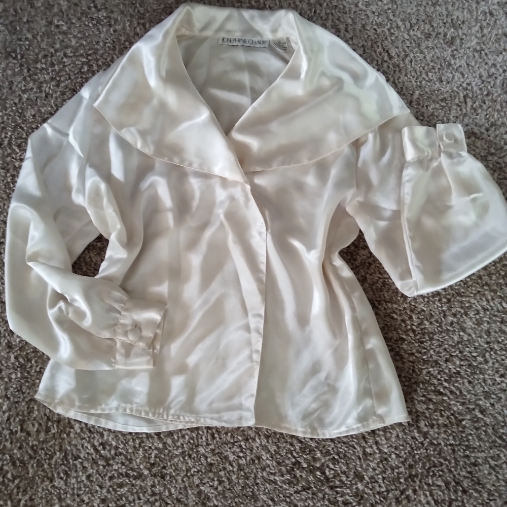 Women's Josephine Chaus blouse - Picture 10 of 10
